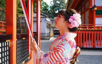 The kimono is big – especially in Cosplay!
